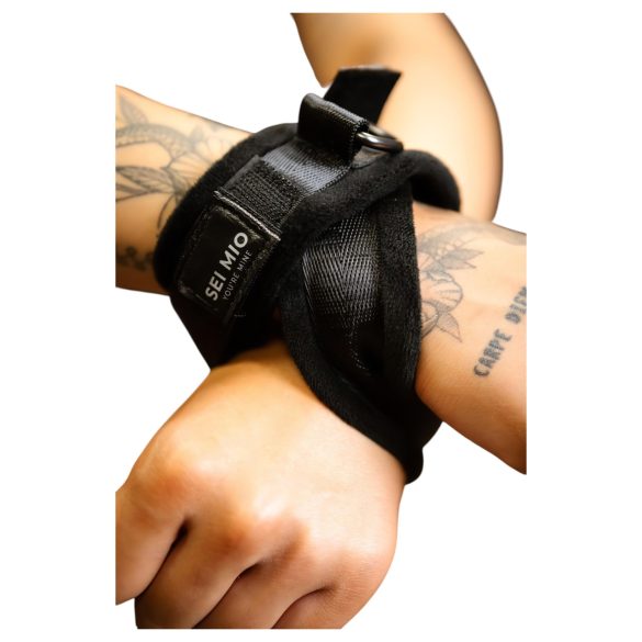 Sei Mio - menottes croisées - cuir noir