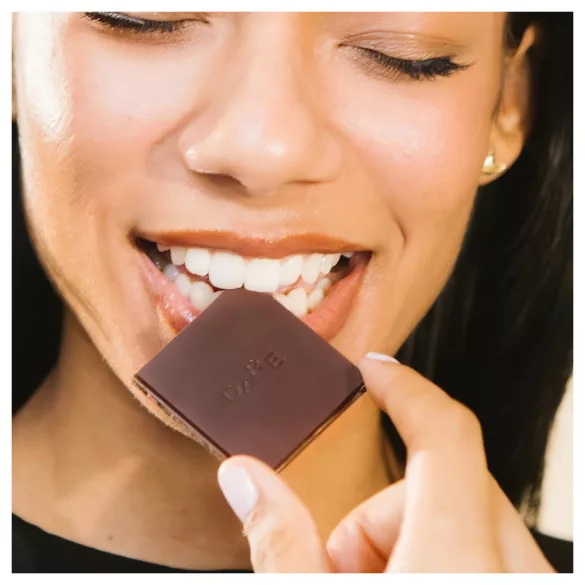 The Oh Collective Date Night - chocolat noir à la pomme et à la fraise pour couples (50 g)