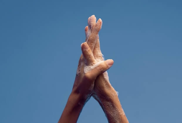 Guide du fisting : Confiance profonde, plaisir encore plus intense